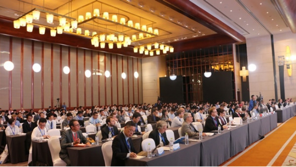 大会现场_meitu_5.jpg 大会现场_meitu_5.jpg